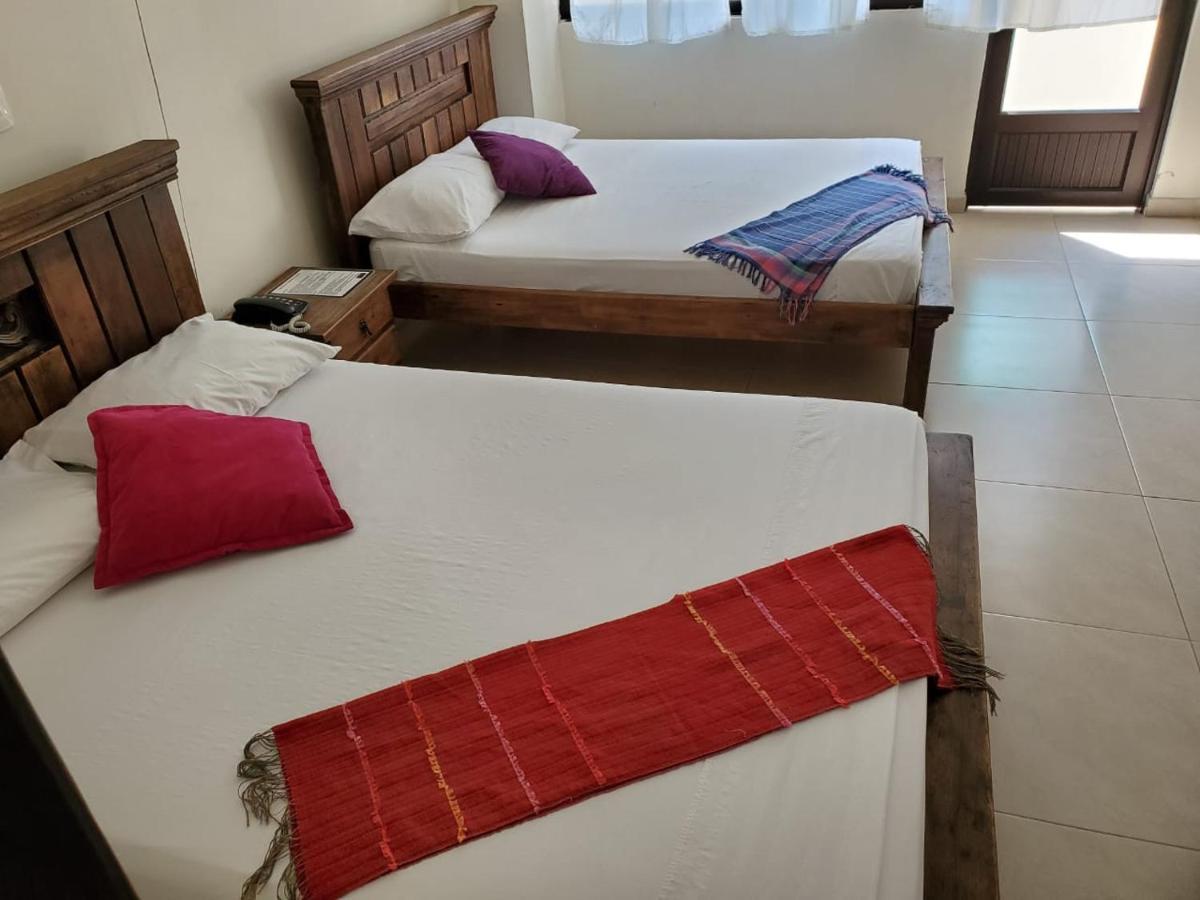 Hotel Cataluna Pereira Zewnętrze zdjęcie