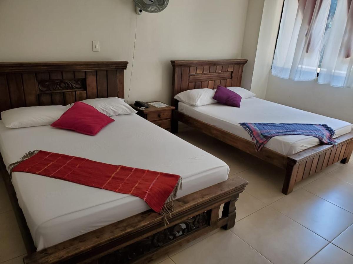 Hotel Cataluna Pereira Zewnętrze zdjęcie