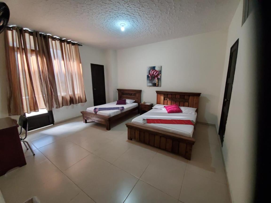 Hotel Cataluna Pereira Zewnętrze zdjęcie