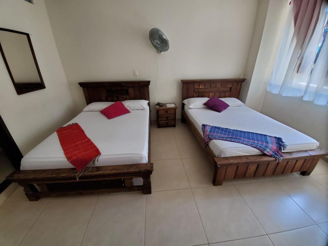 Hotel Cataluna Pereira Zewnętrze zdjęcie