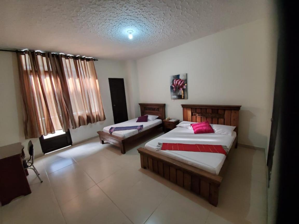Hotel Cataluna Pereira Zewnętrze zdjęcie