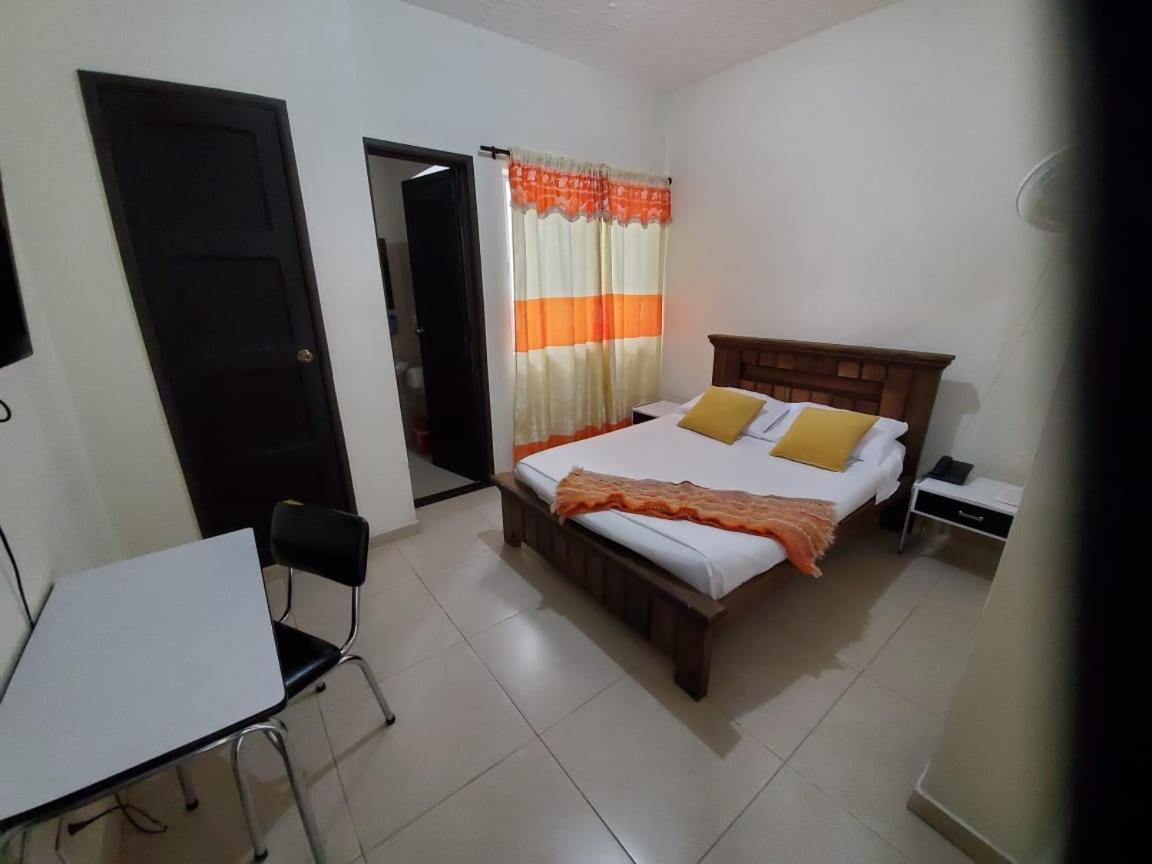 Hotel Cataluna Pereira Zewnętrze zdjęcie